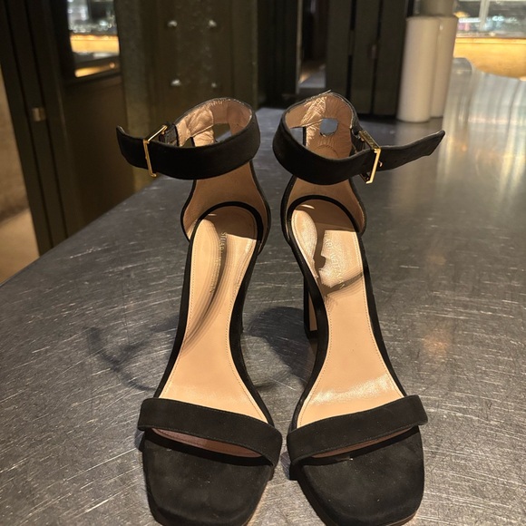 STUART WEITZMAN Elegant Black Ankle Strap Heels - Picture 1 of 3